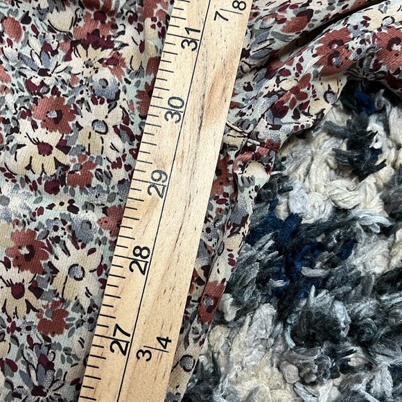 Sold NWT Easel Juniors Large Flare Pants Floral Print Pleats Lightweight Fabric - Picture 8 of 8